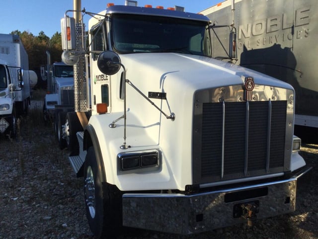 2012-Kenworth-T800-Cab-Chassis-1024x768